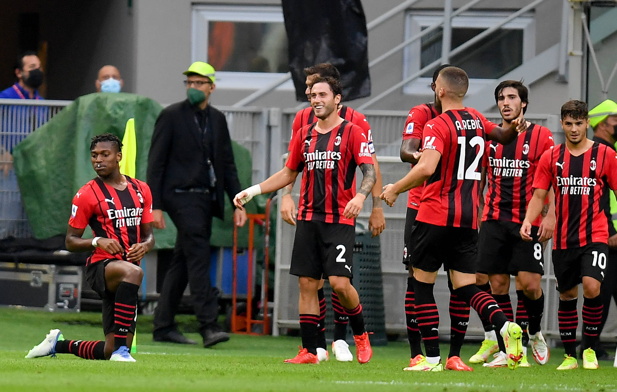 阿德莱德对阵惠灵顿凤凰首发：古德温领衔、鲁弗出战（阿德莱德战惠灵顿凤凰首发出炉：古德温坐镇，鲁弗先发）