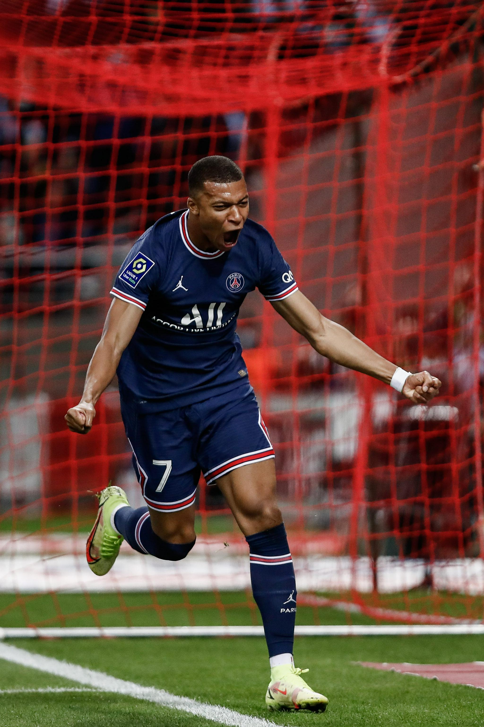 2025赛季懂球帝中超全部30轮MVP一览：五人三次当选并列最多（懂球帝统计2025赛季中超30轮MVP：五人三度当选并列第一）