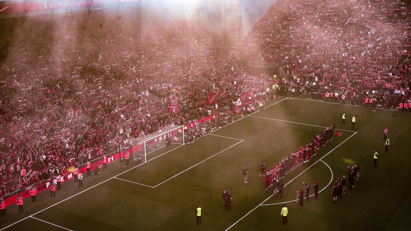 早报：拥有地表最强人类的从容感……怎么，你们没有吗？（早报：与地表最强同行的从容感——你们感受不到？）