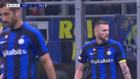 懂球帝12周年120大瞬间决赛：梅西捧大力神杯PK武磊绝平巴萨（懂球帝12周年120大瞬间终极对决：梅西高举大力神杯对阵武磊绝平巴萨）