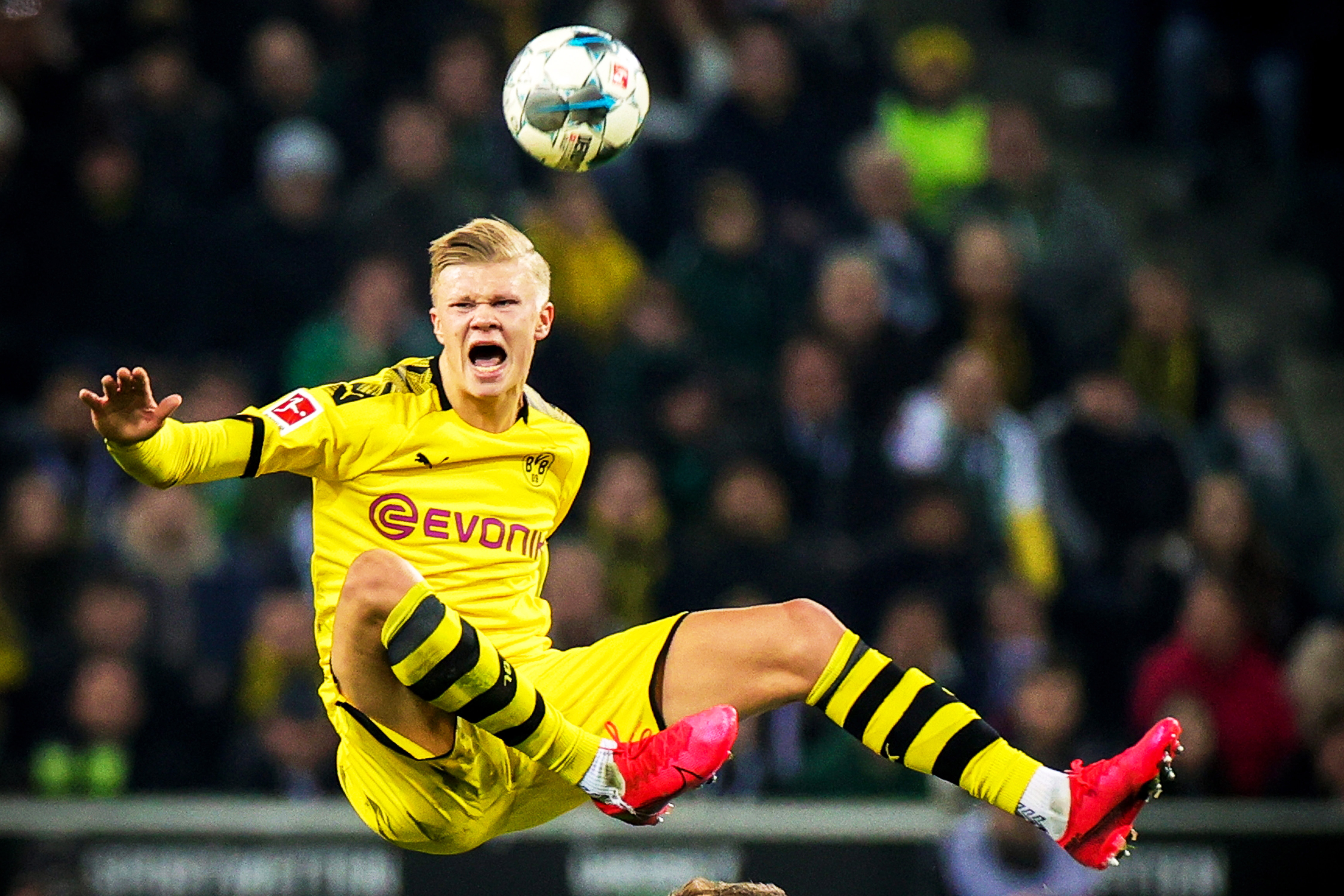 姆希塔良：比赛应该是平局，但主裁决定判罚一粒不存在的点球（姆希塔良：本场本应战平，主裁却判了一个不存在的点球）