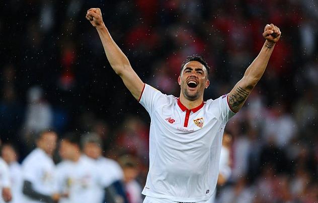 足球中超争冠球队连续丢分，冠军悬念陡增（中超争冠队频频丢分，冠军悬念升级）