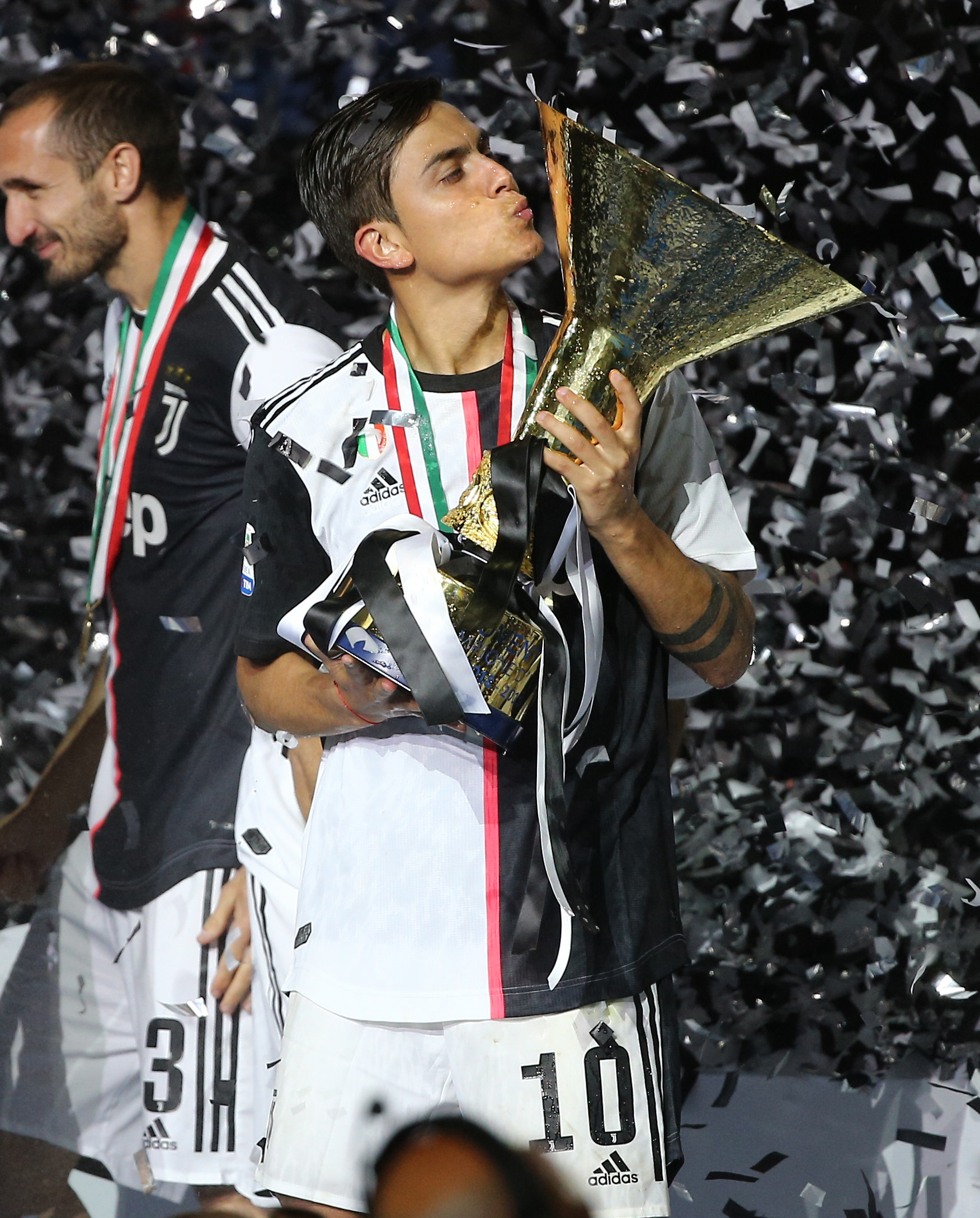 安永佳：赛季结束心情开心，希望明年表现更上一层楼（安永佳：赛季收官心情愉悦，期待明年更进一步）