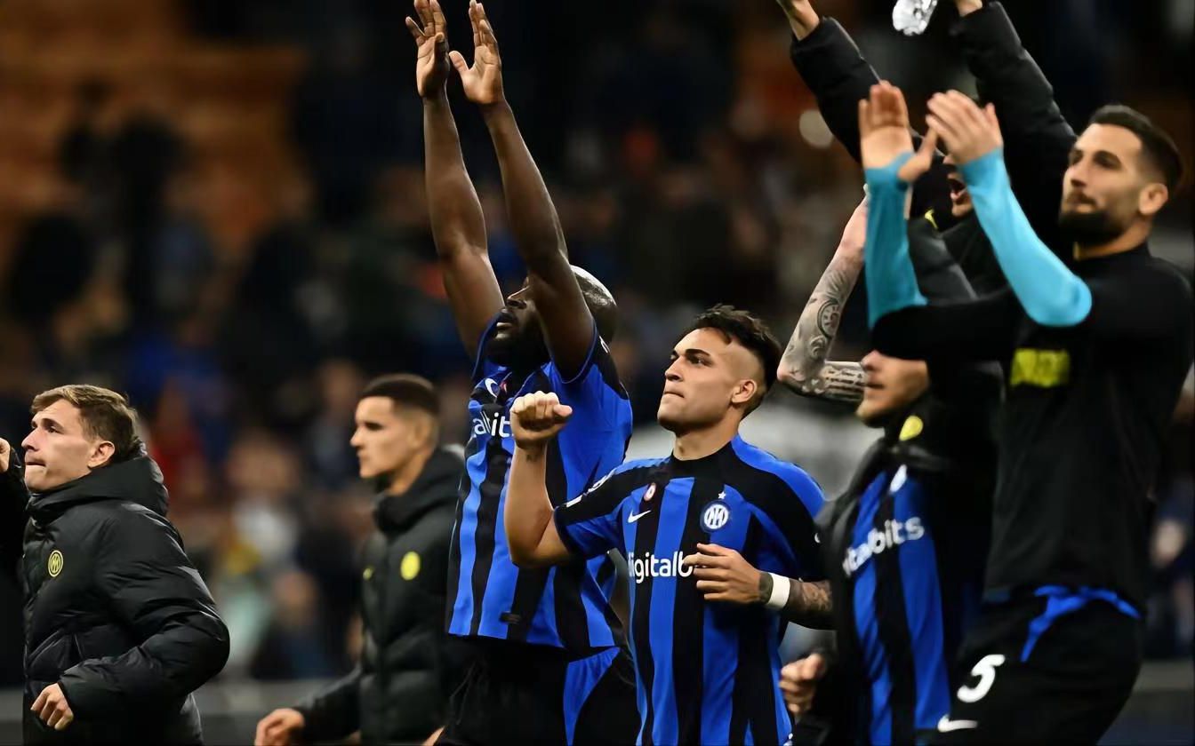 C罗成为格斗推广公司股东，并表示与后者具有相同的价值观（C罗入股格斗赛事推广公司，称双方价值观契合）