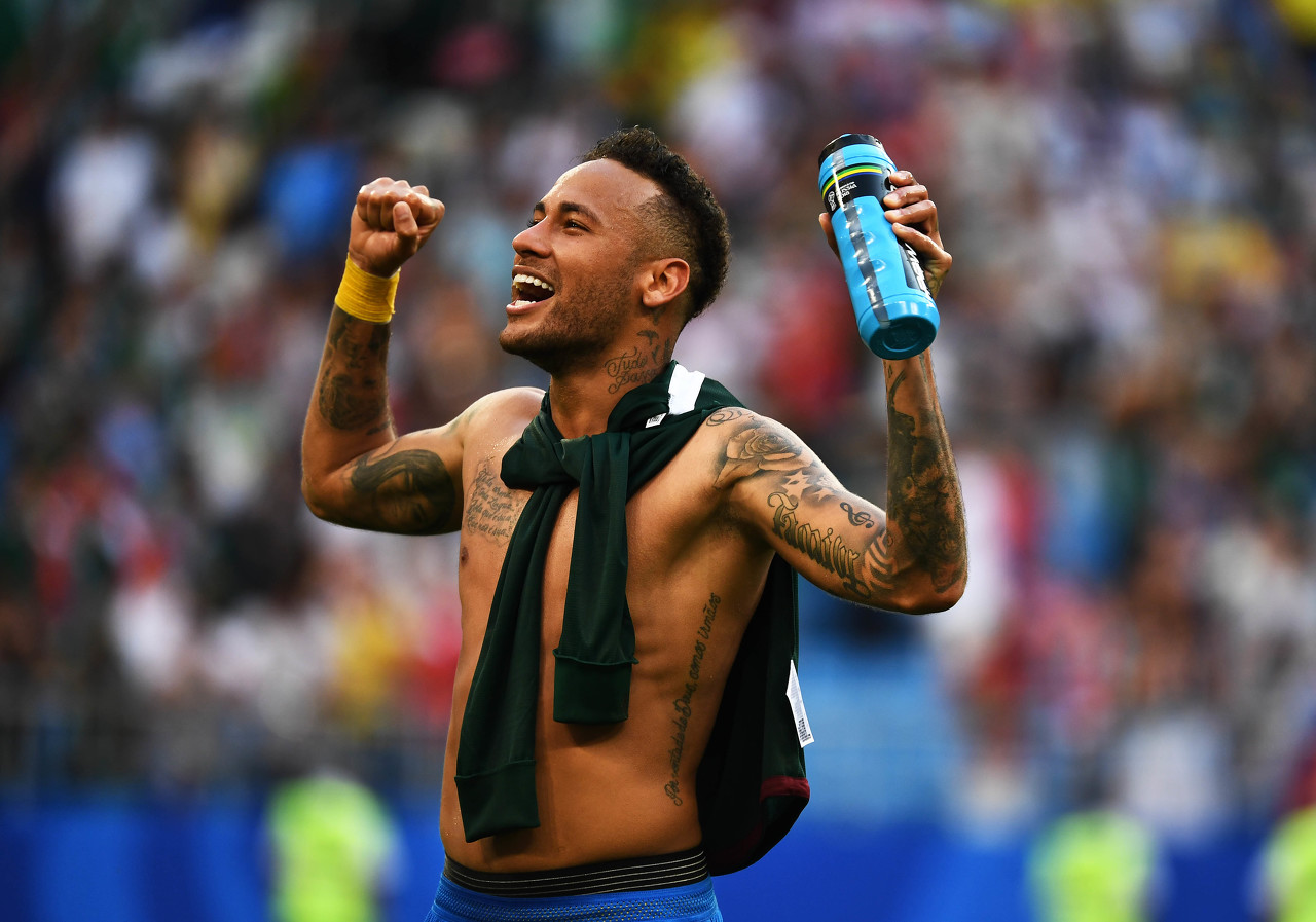 太阳报：巴萨想签15岁新星加布里埃尔，但曼联有信心留下他（太阳报：巴萨有意15岁新星加布里埃尔，曼联确信能留住他）