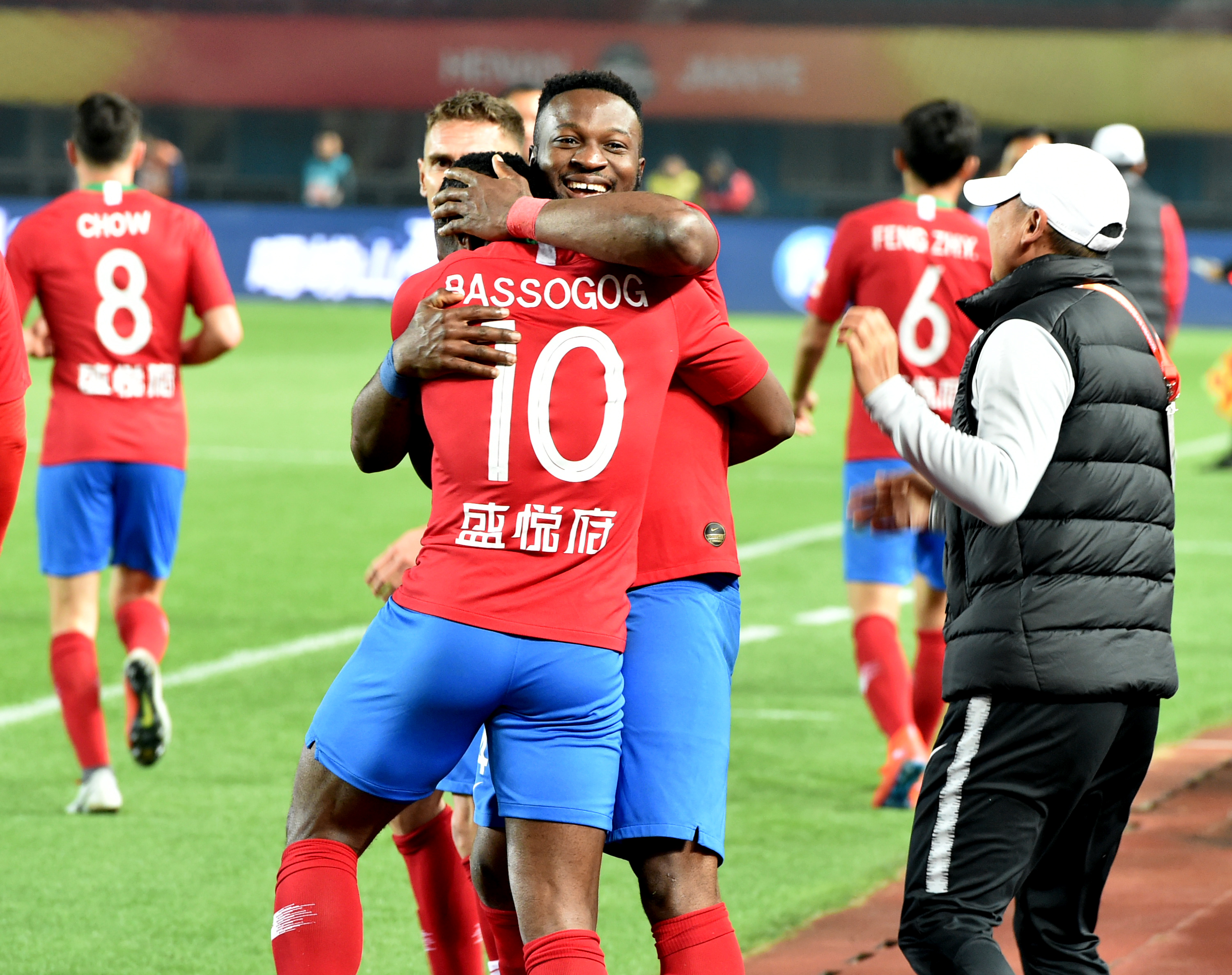 哈登近五战场均38+7+7，比肩詹姆斯成历史第二人（哈登近五场轰38+7+7，追随詹姆斯成历史第二人）